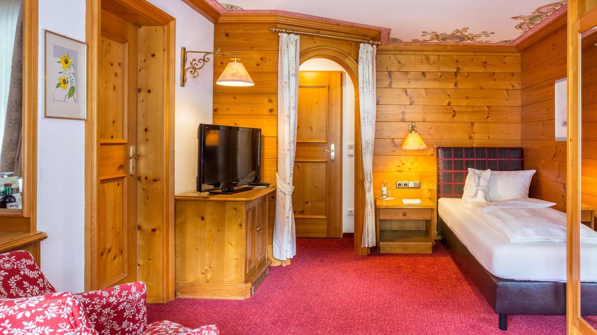 Alpenhotel Oberstdorf - Ein Rovell Hotel Exterior photo